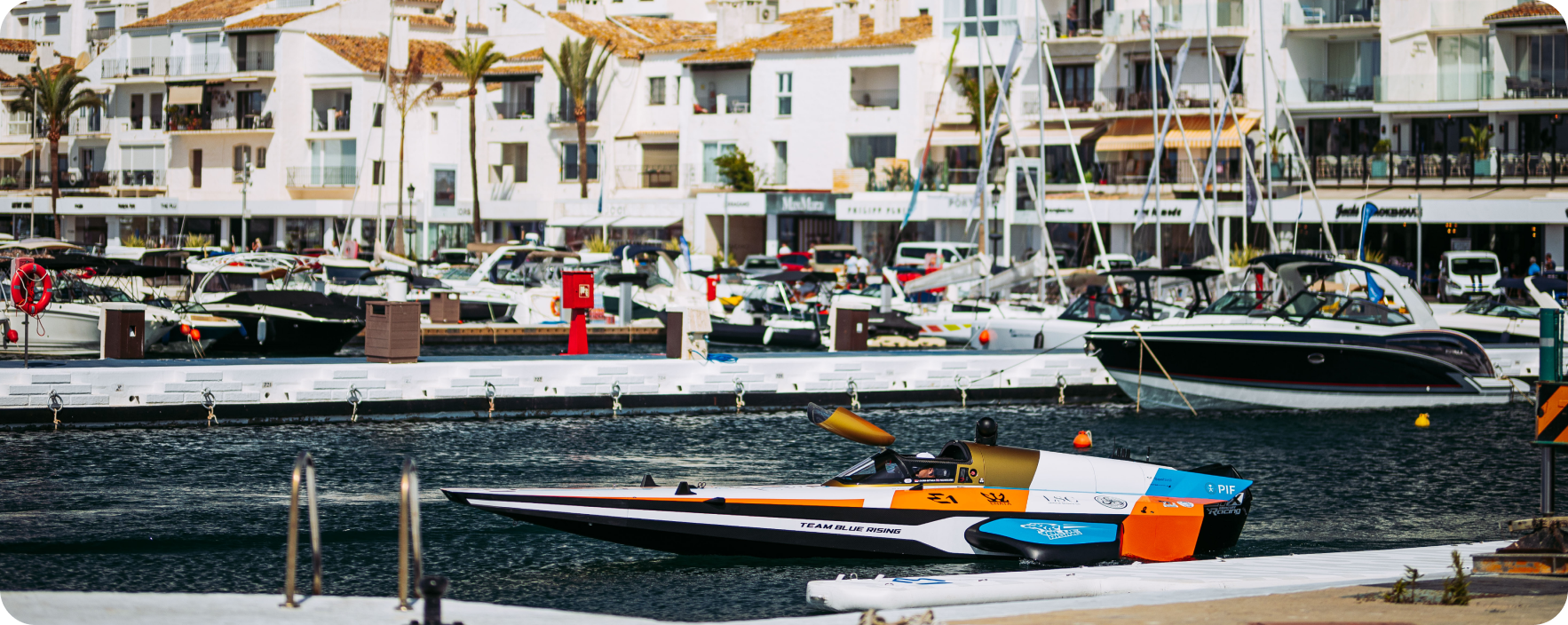 pureto-banus-side-scene